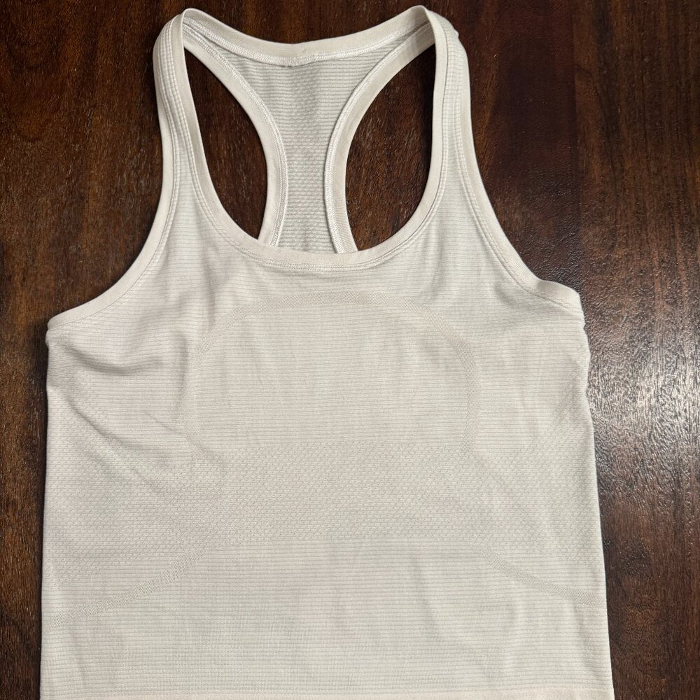 Lululemon Swiftly Tech Racerback Tank Top 2.0  Waist Length - White Size 8